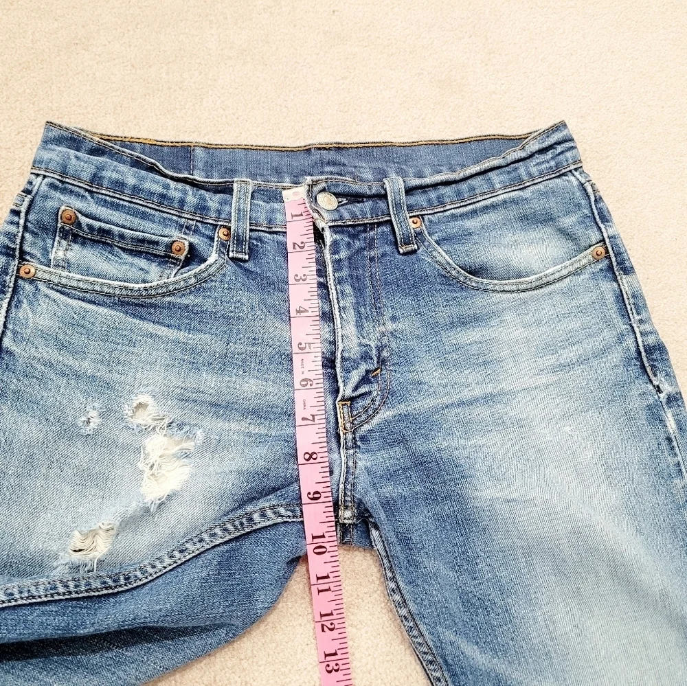 Levi’s Slim Fit Men’s Distressed Jeans – W31 L30 – Medium Wash –